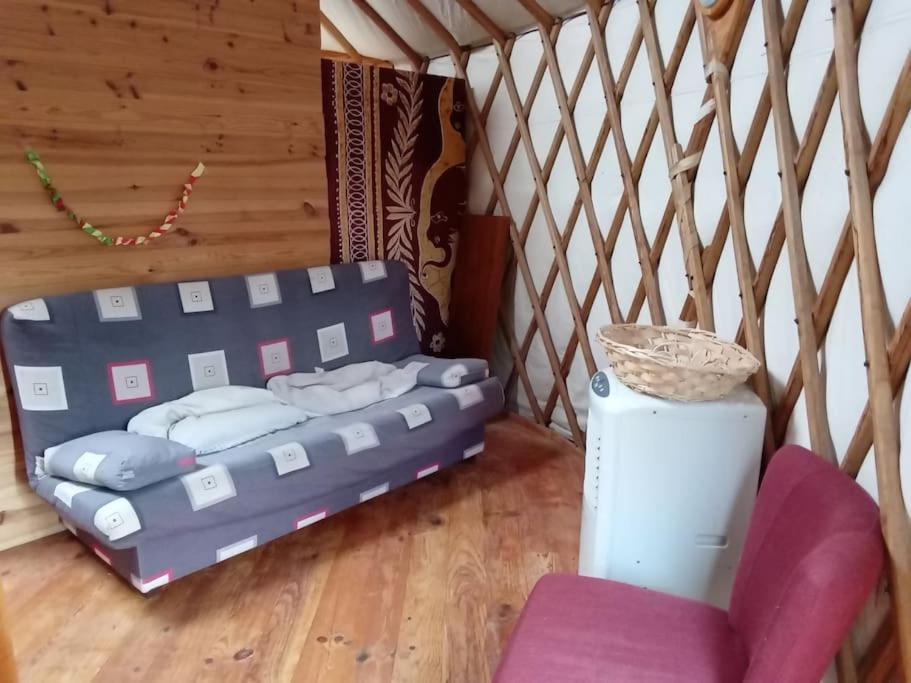 Charmante Yourte Contemporaine Carmaux Bagian luar foto